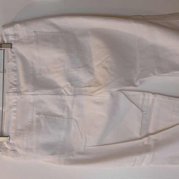*White Capri sz 10 - Picture 6 of 8